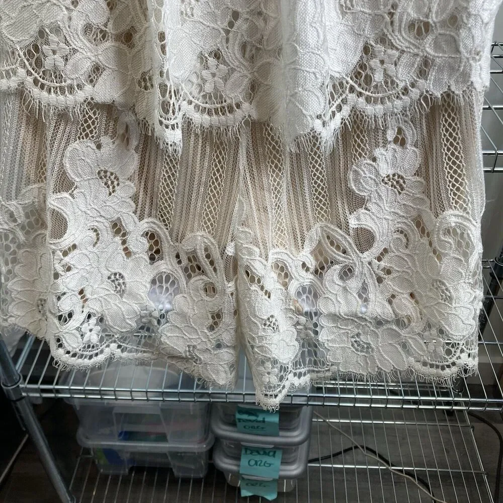 Lovers‎ + Friends Women’s Cream Lacy Dainty Fairy Romper Size XS Flowy Ruffles